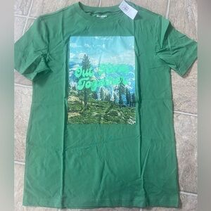 Old Navy Green Graphic T-Shirt for Boys- NWT